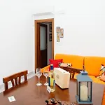 Prázdninový dům Casa Vacanze Petronia-by Faendho *