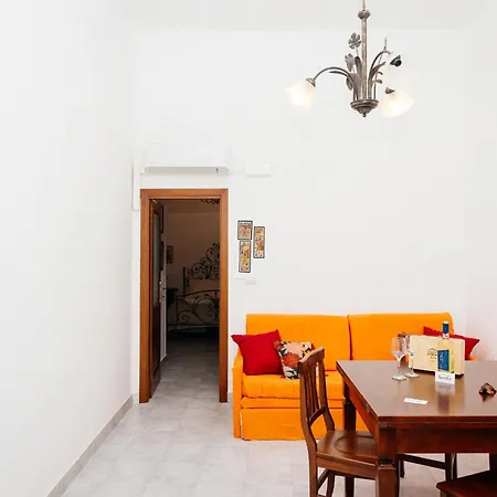 Casa Vacanze Petronia-by Faendho Tatil Evi Porto Torres
